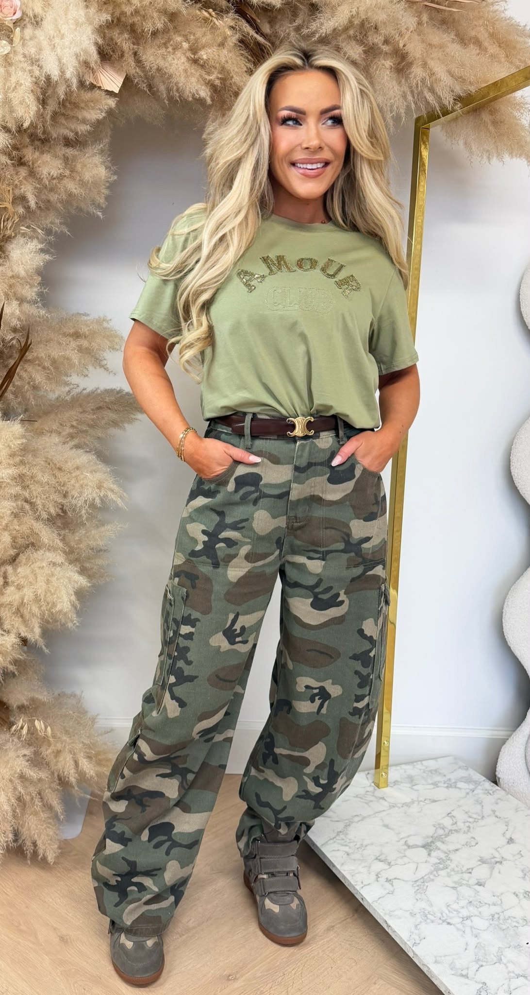 AMOUR SEQUIN TEKST TEE 1011 ARMYGREEN