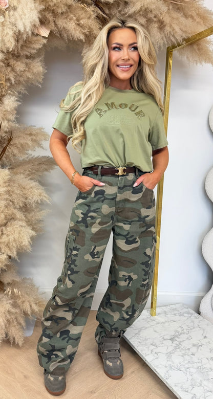 AMOUR SEQUIN TEKST TEE 1011 ARMYGREEN