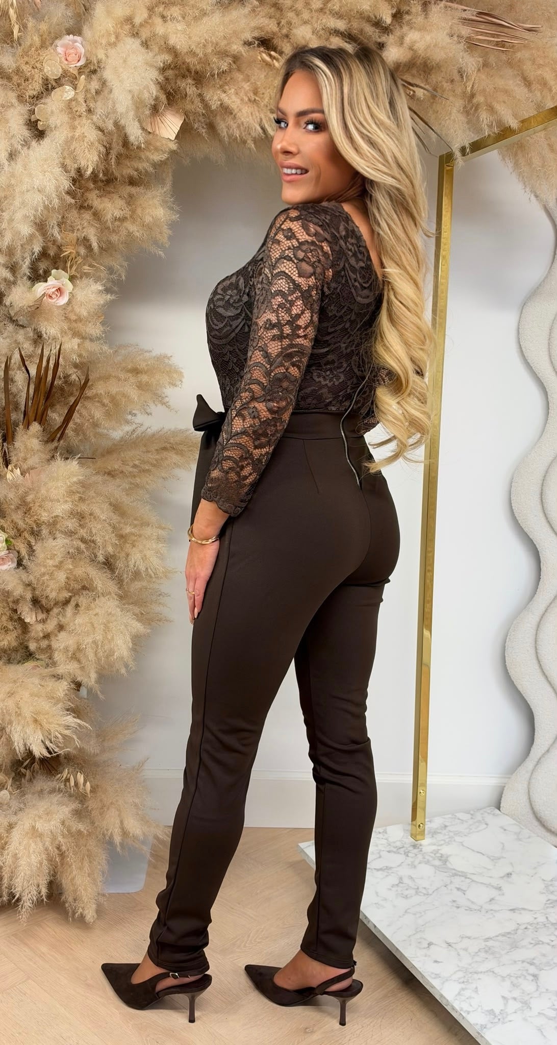 HANNAH LACE CUP JUMPSUIT CHOCO