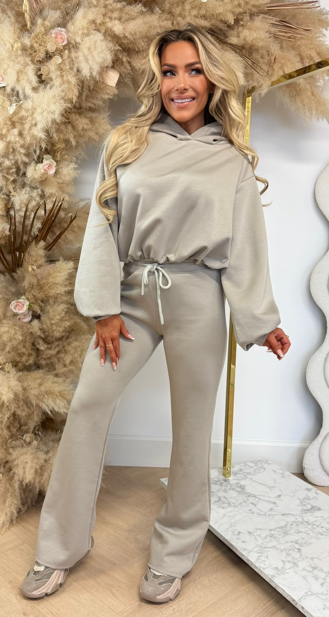 CROPPED HOODIE LOUNGE SET BEIGE