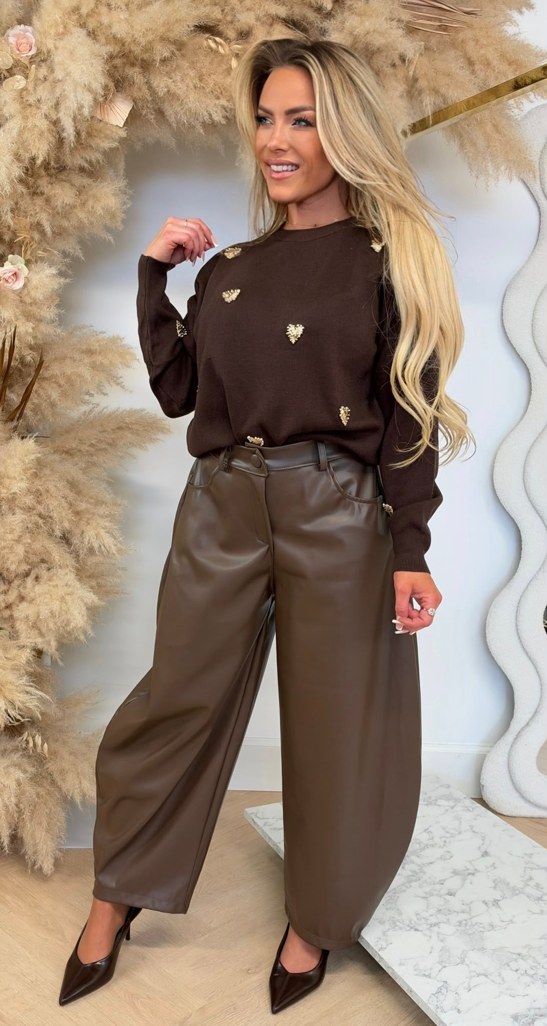 STUDDED LOVE SWEAT 10650 CHOCO