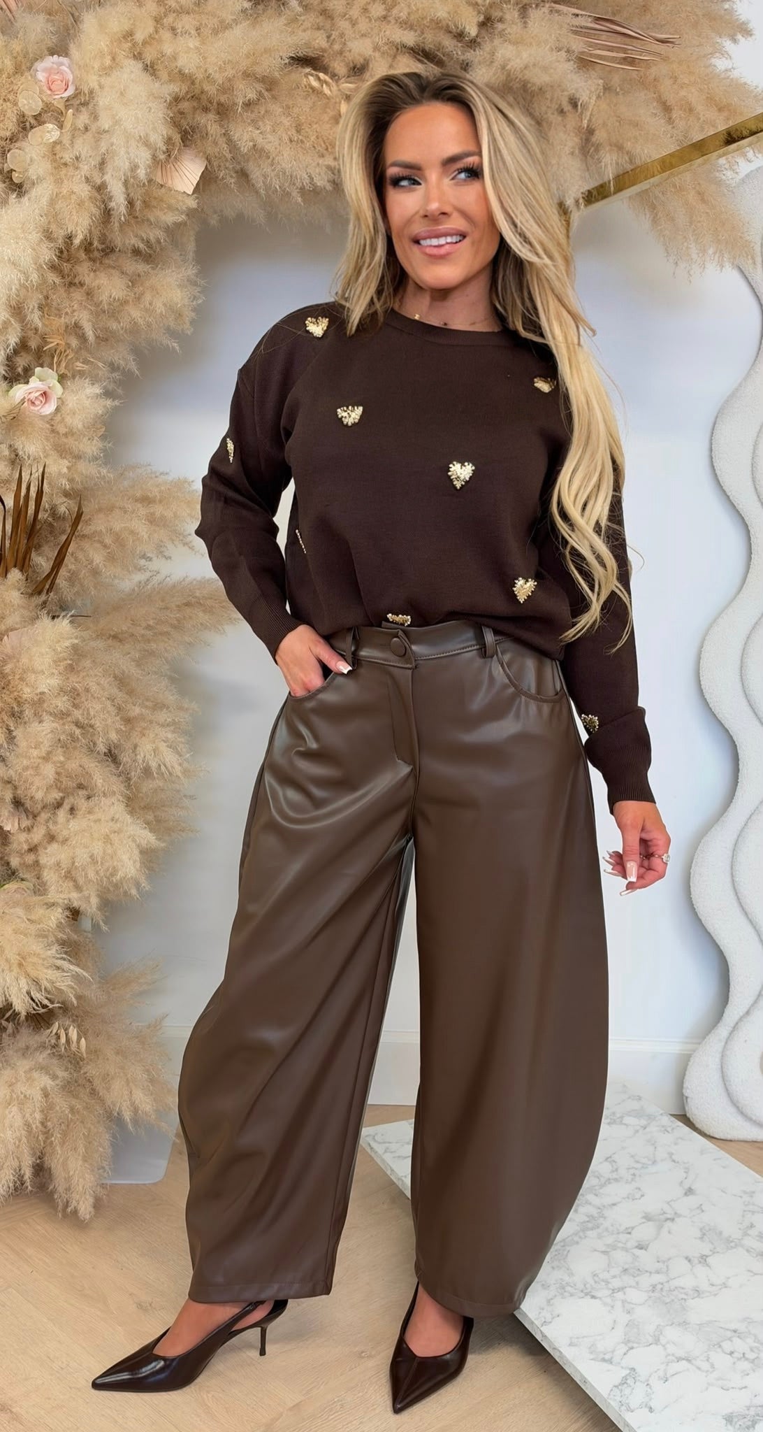 STUDDED LOVE SWEAT 10650 CHOCO