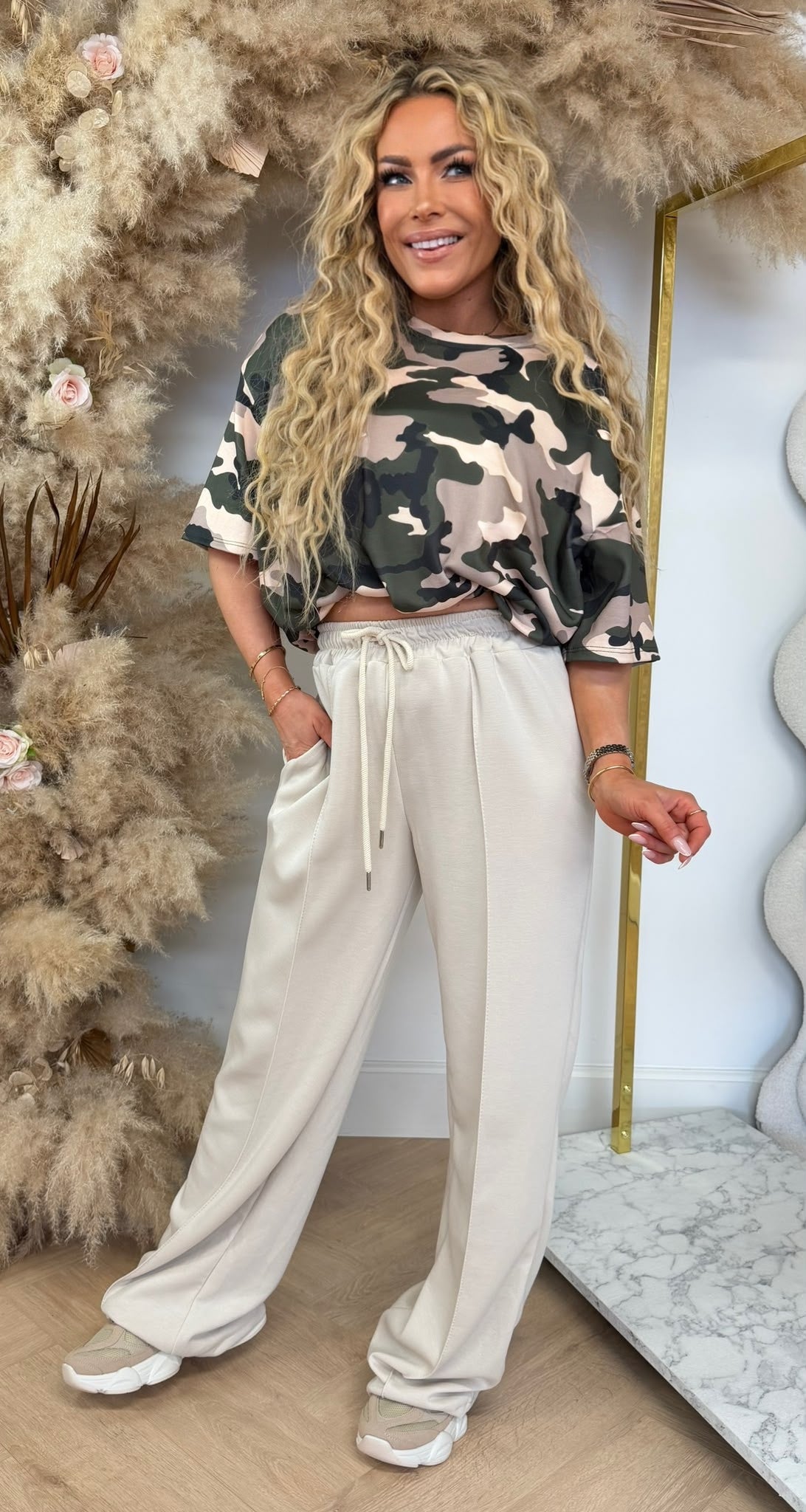 MADDY CAMO CROPPED TOP GREEN