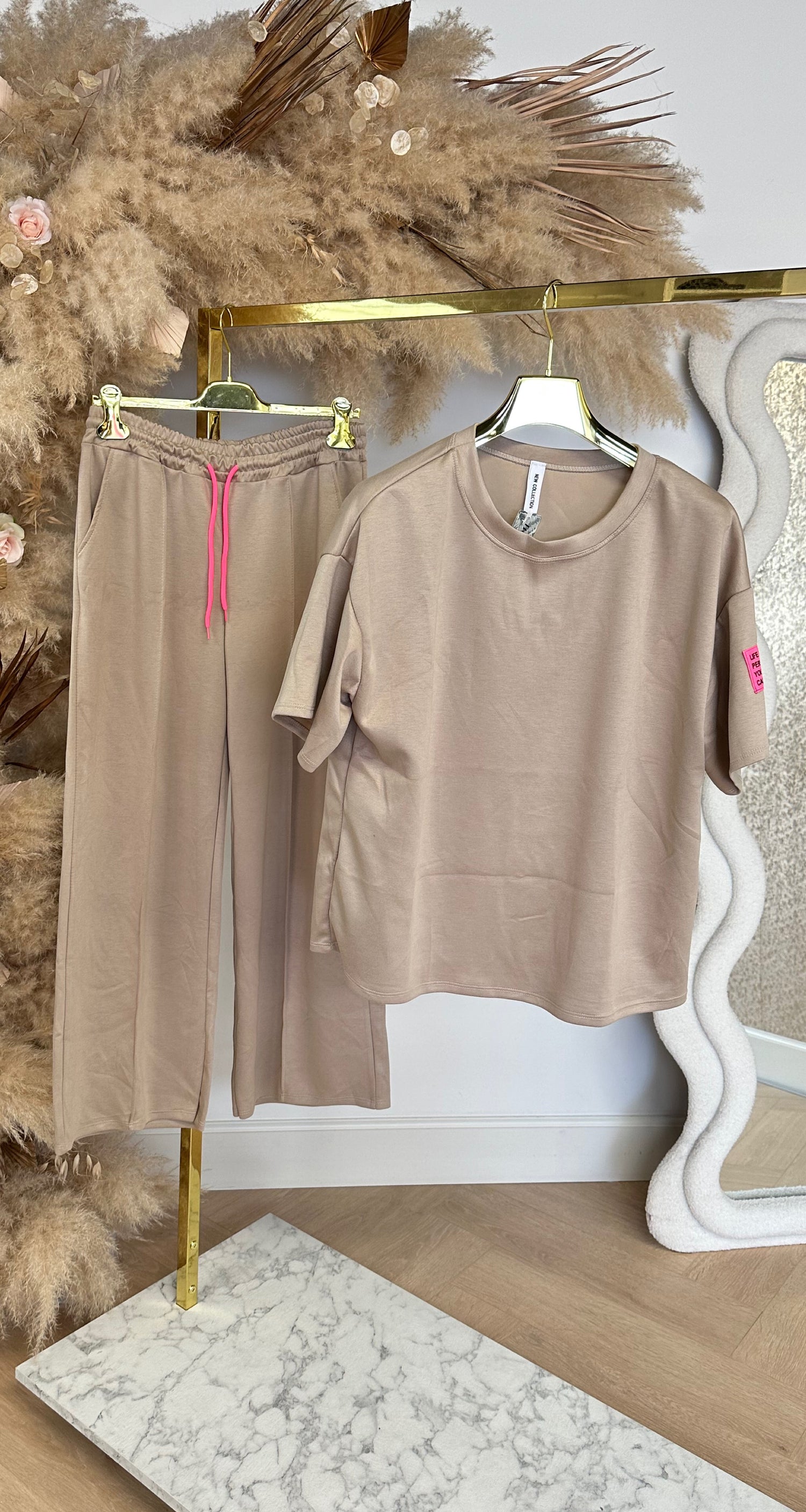 VIRAL LONG EMBLEEM SET BEIGE