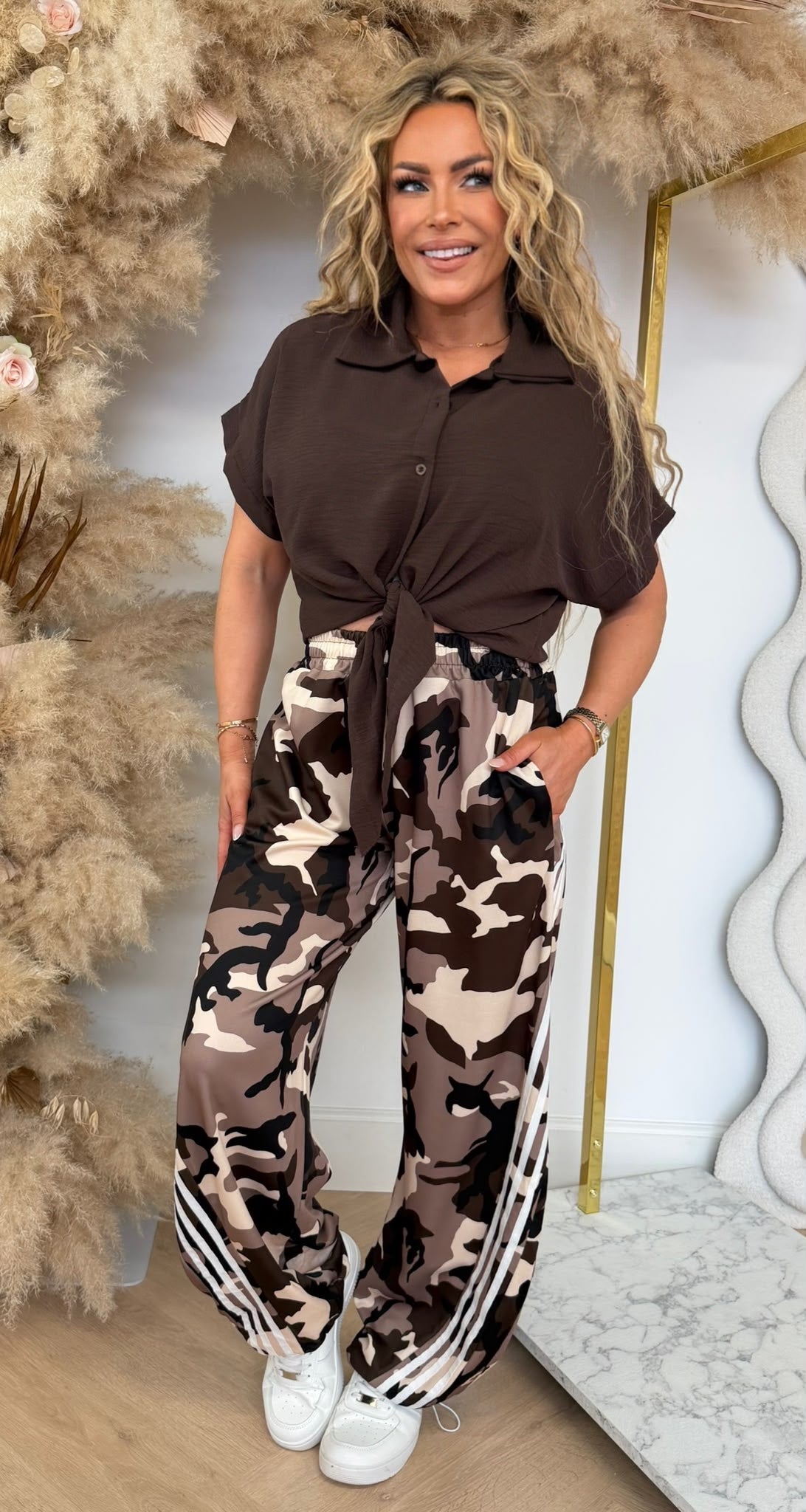 TIE IT BASIC BLOUSE CHOCO