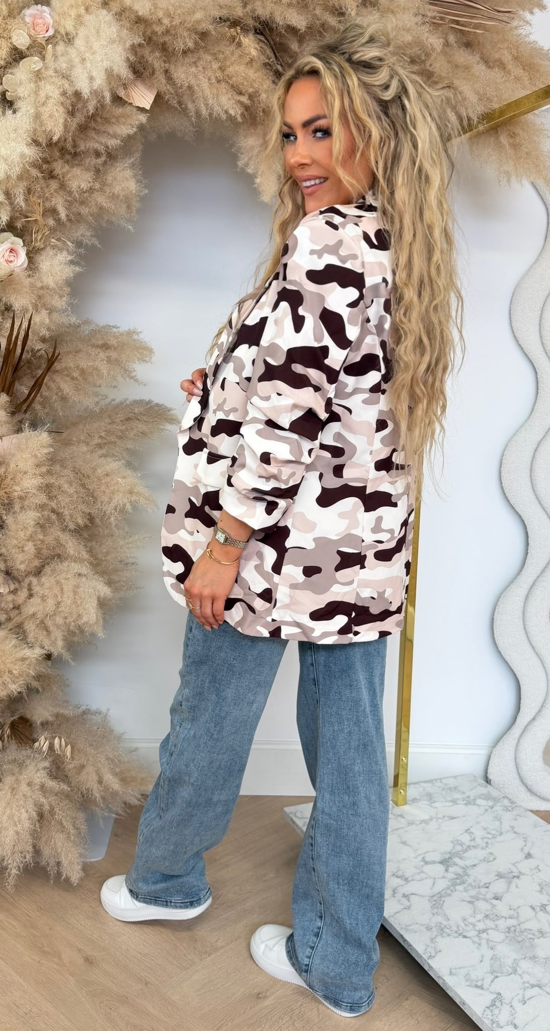 NEW CAMOUFLAGE CROPPED MOUW BLAZER BEIGE