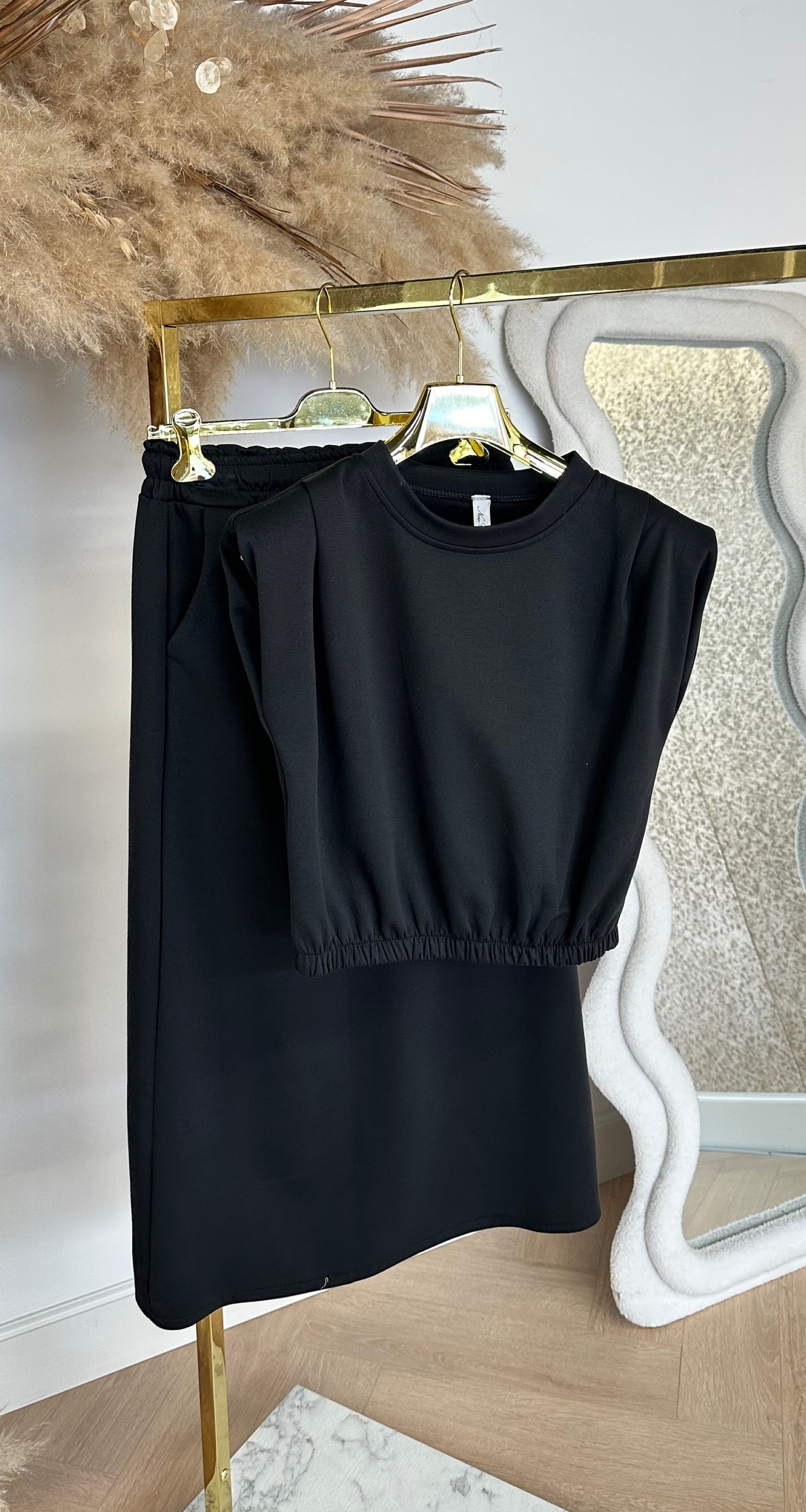 HOLI SET BLACK