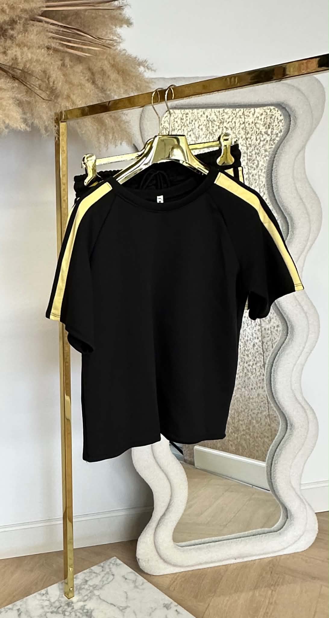 MUSTHAVE STRIPE SHORT SET BLACK