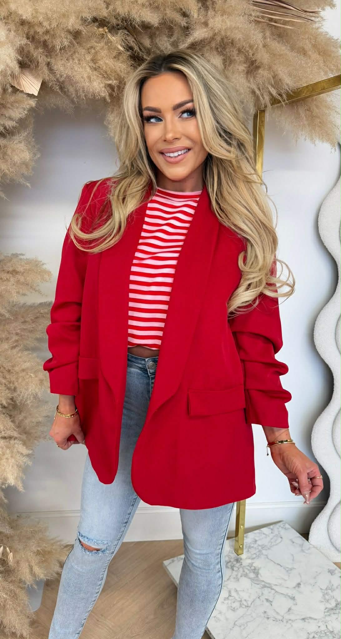 NINA OVERSIZED CROPPED ÄRMEL BLAZER ROT
