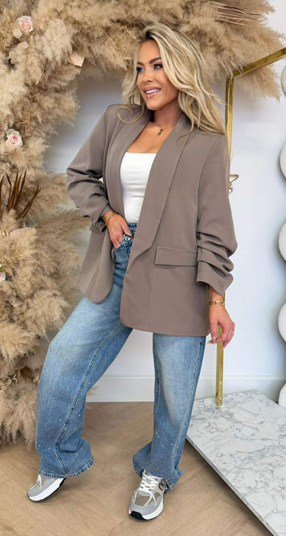 NINA OVERSIZED CROPPED MOUW BLAZER TAUPE