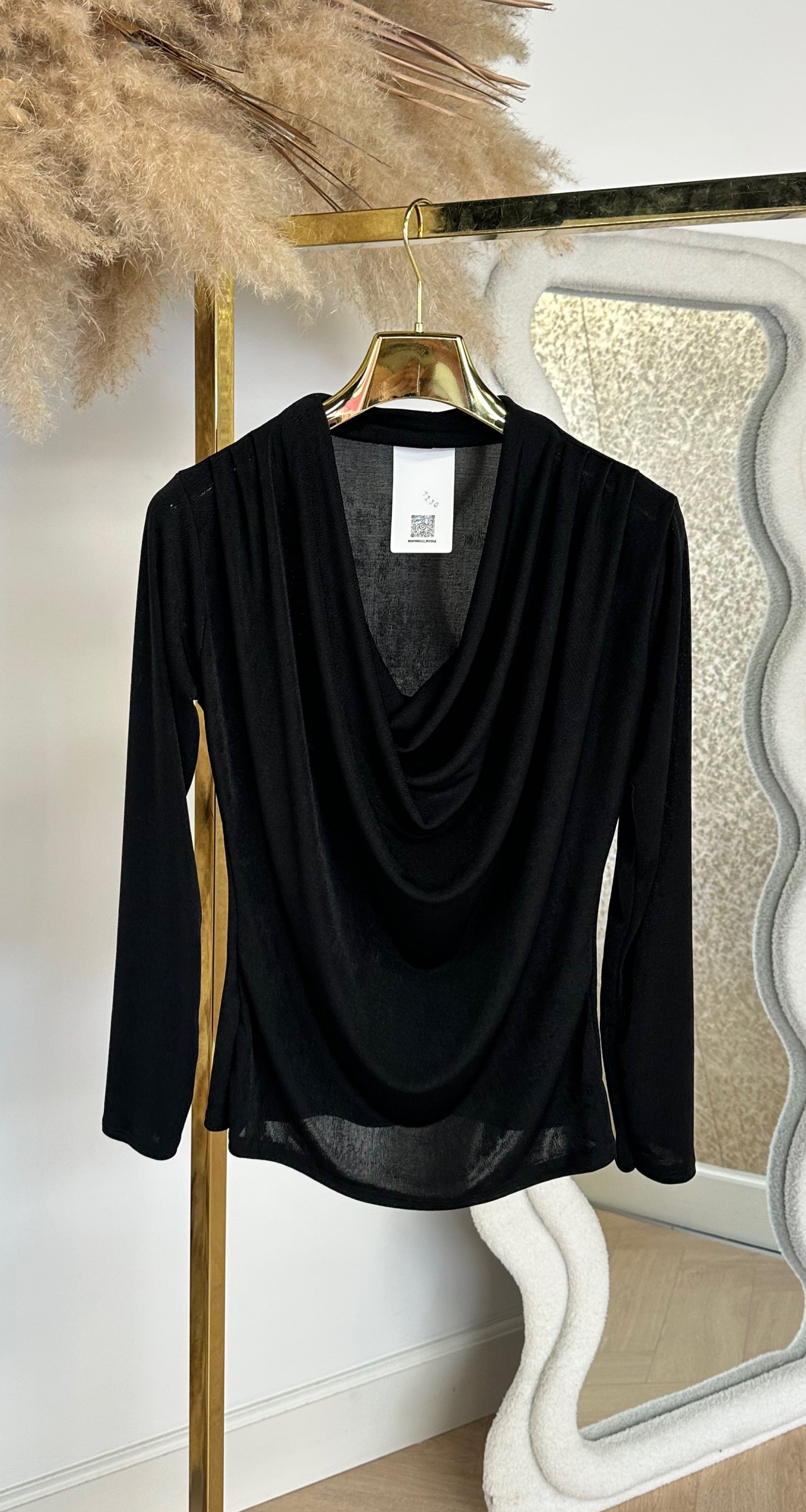 SHINE WATERVAL TOP BLACK