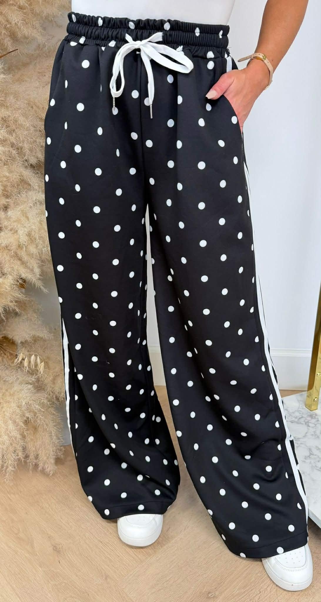ADI SPOTS PANTS BLACK