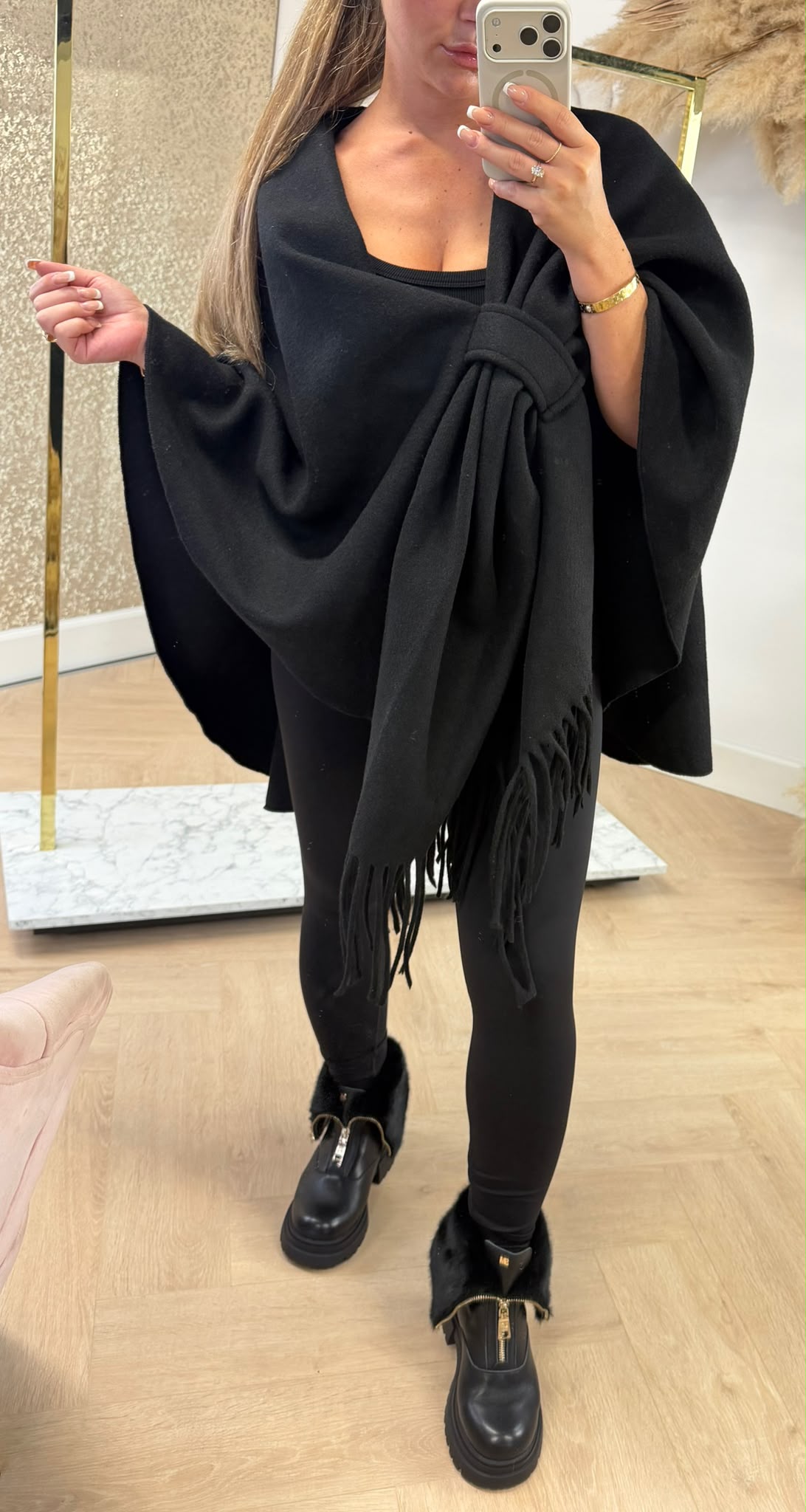 MUSTHAVE BASIC PONCHO BLACK
