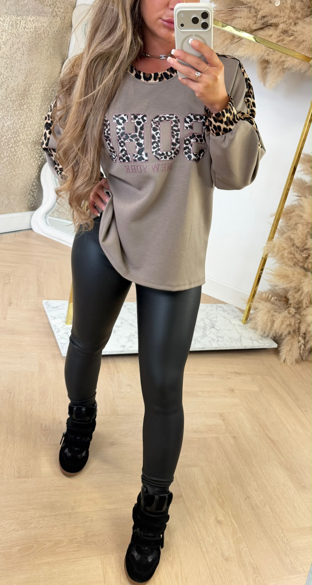 SOHY LEOPARD SLEEVE SWEATER TAUPE