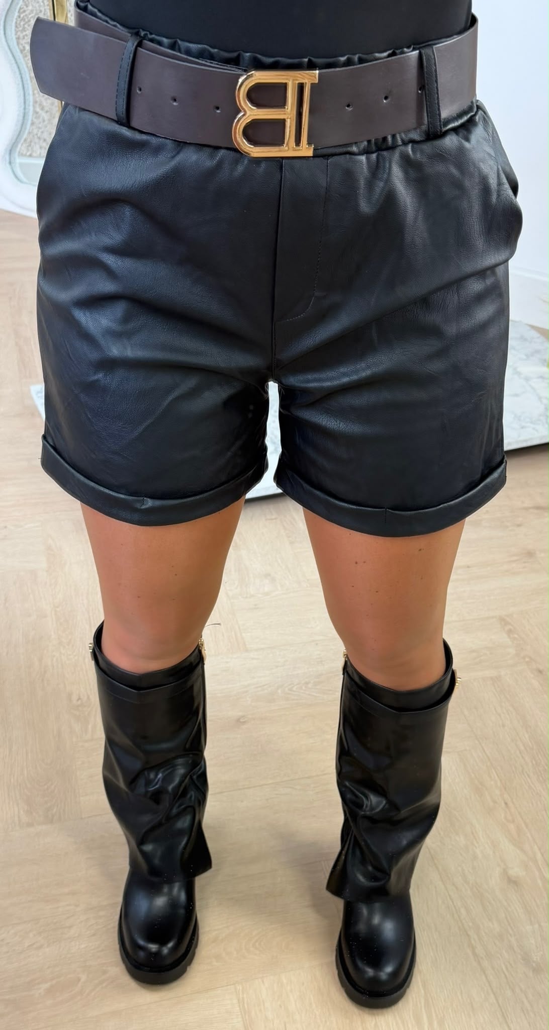 B BELT LEATHER SHORT BLACK