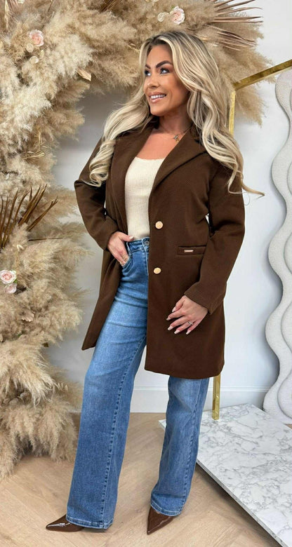 TRENCH-COAT ÉLÉGANT AVEC BOUTONS CHOCO