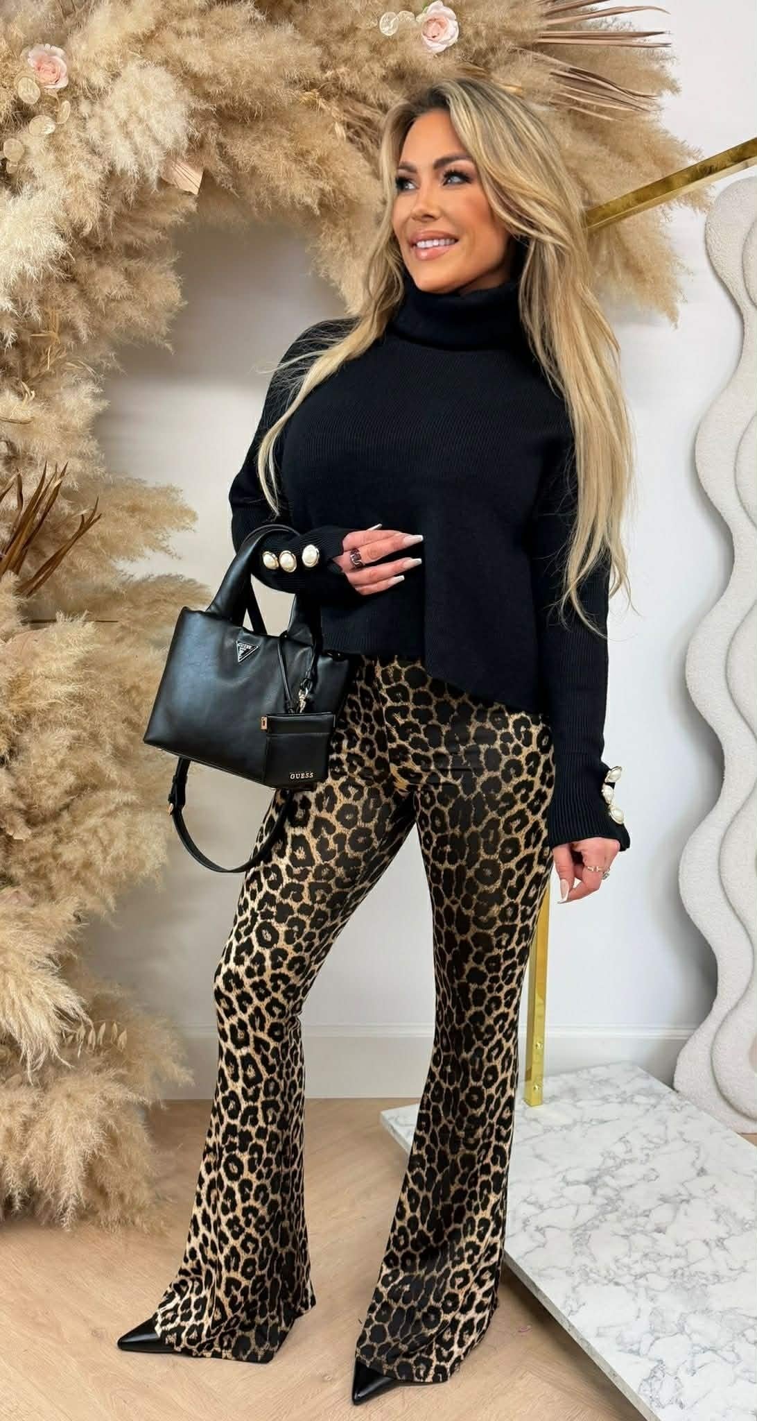 CROPPED KOL PEARL TOP BLACK