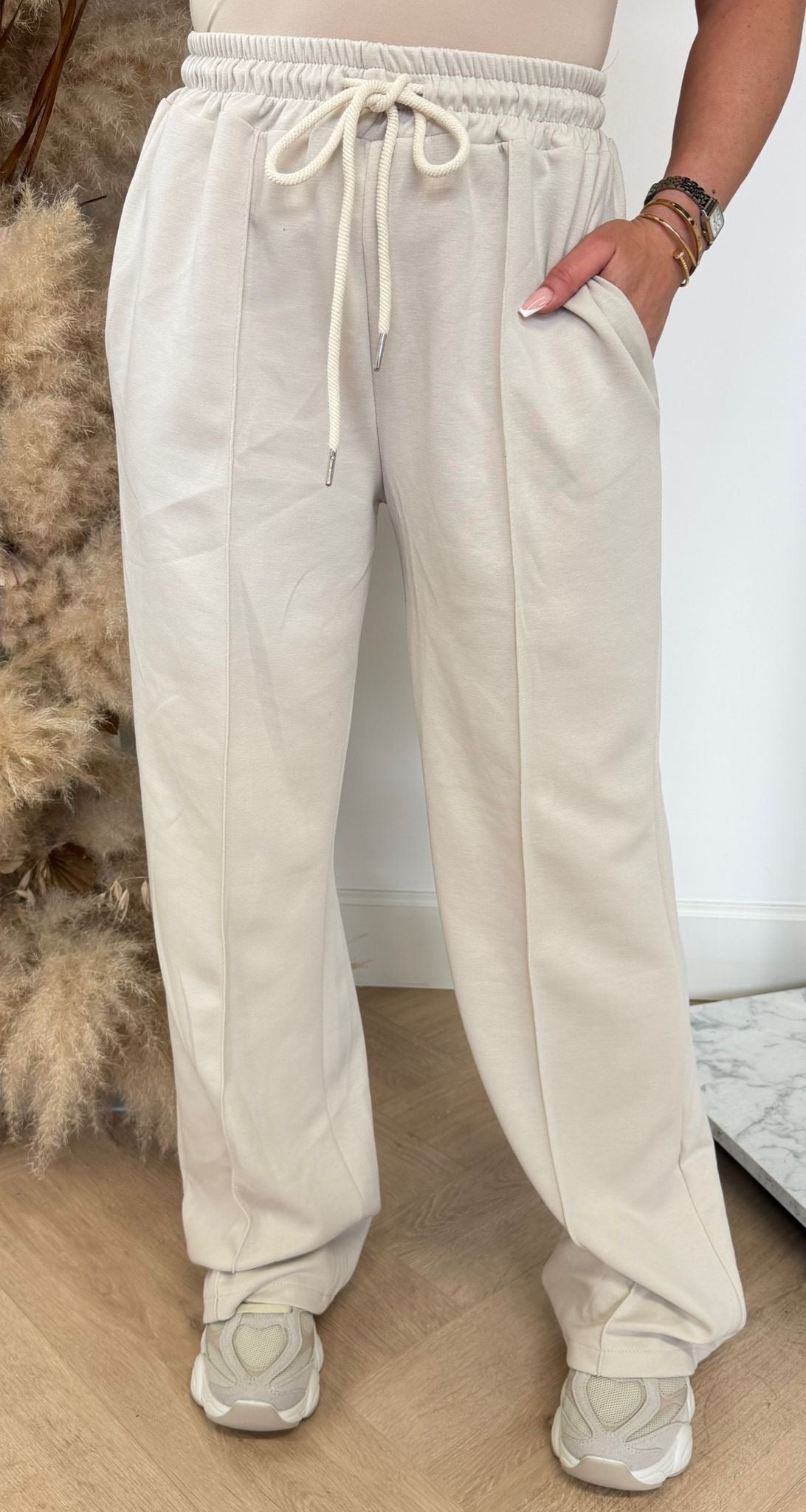 PERFECT STRAIGHT LEG PANTS BEIGE