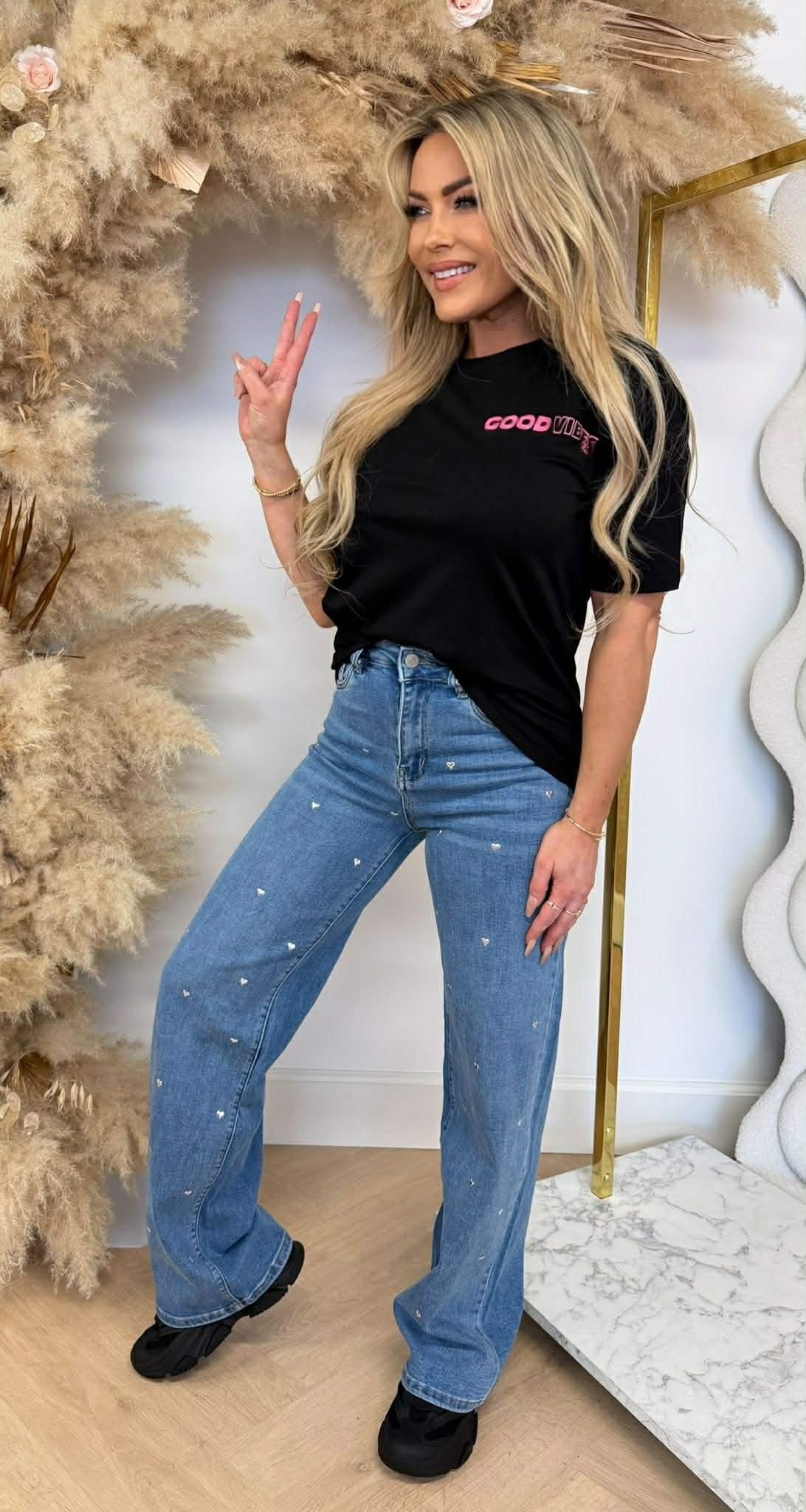 GOOD VIBES TEE 237 SCHWARZ