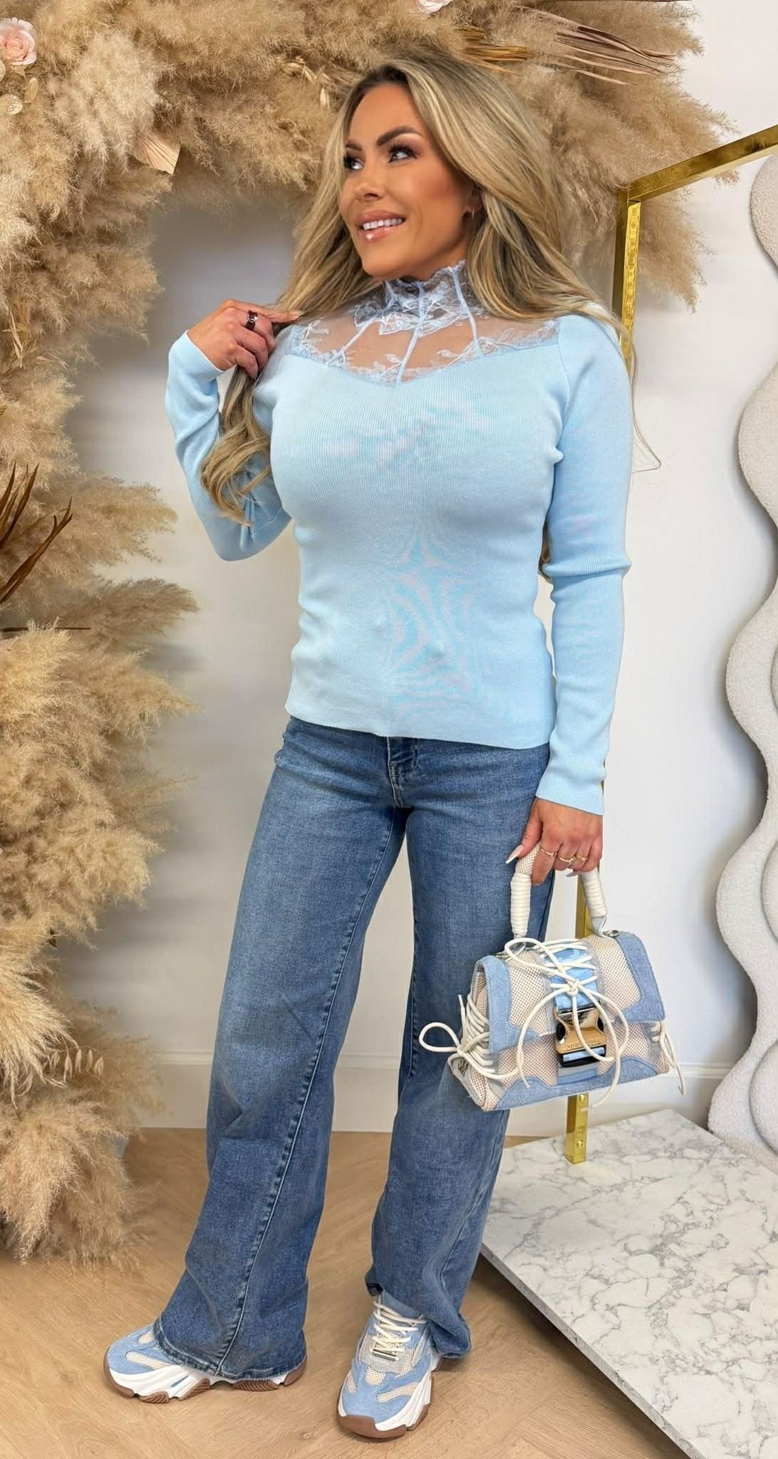 LACE HALTER TOP 9153 ICEBLUE