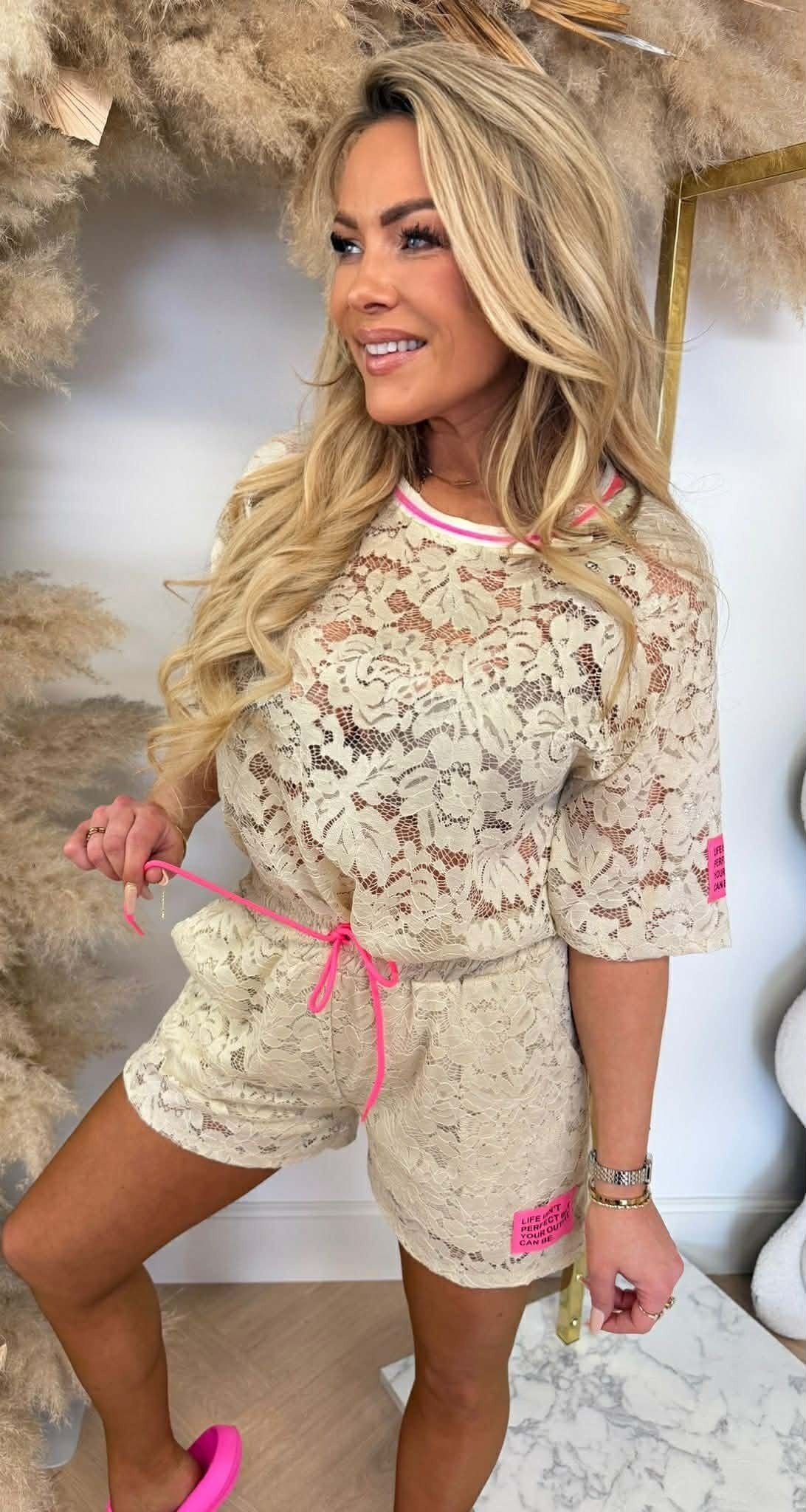 LACE LIFE EMBLEEM SET BEIGE