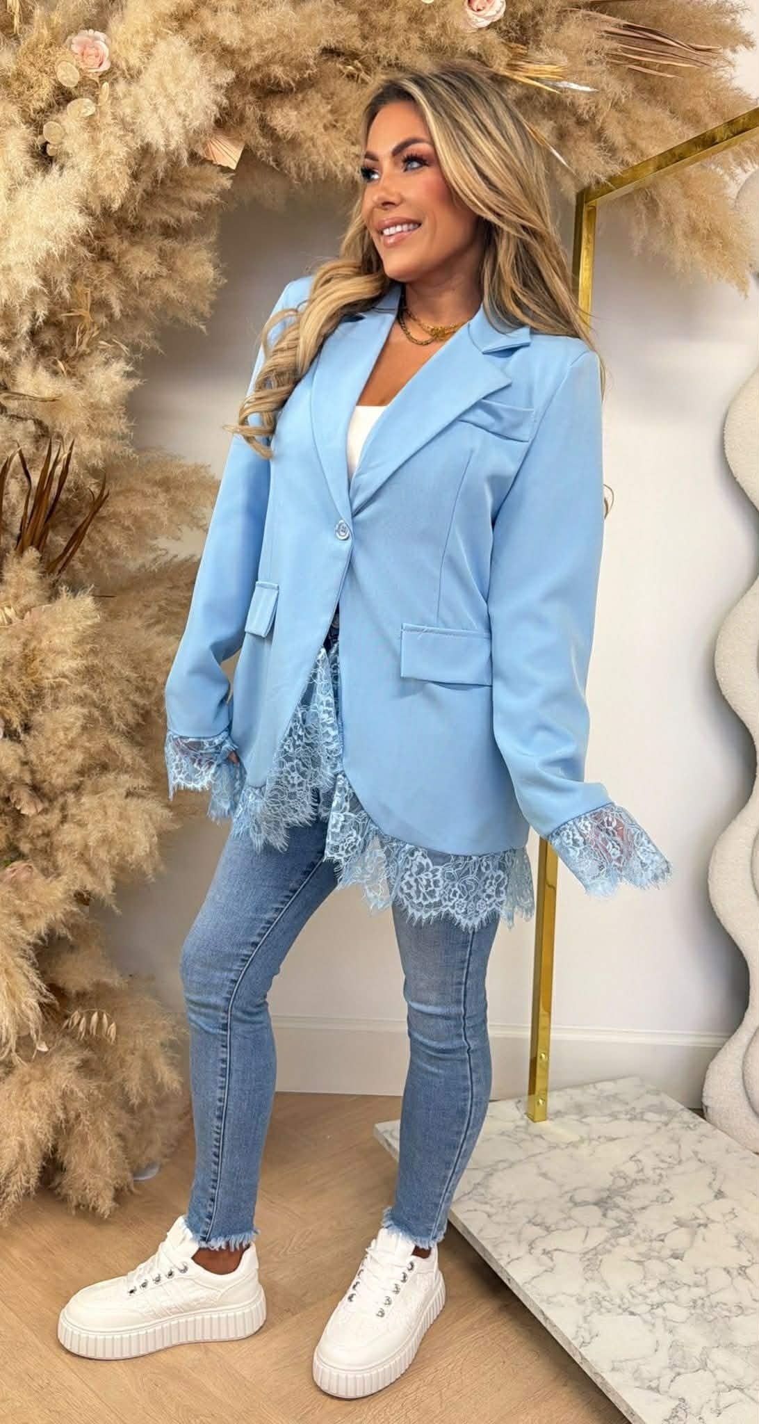 LARA BLAZER DENTELLE BLEU CLAIR