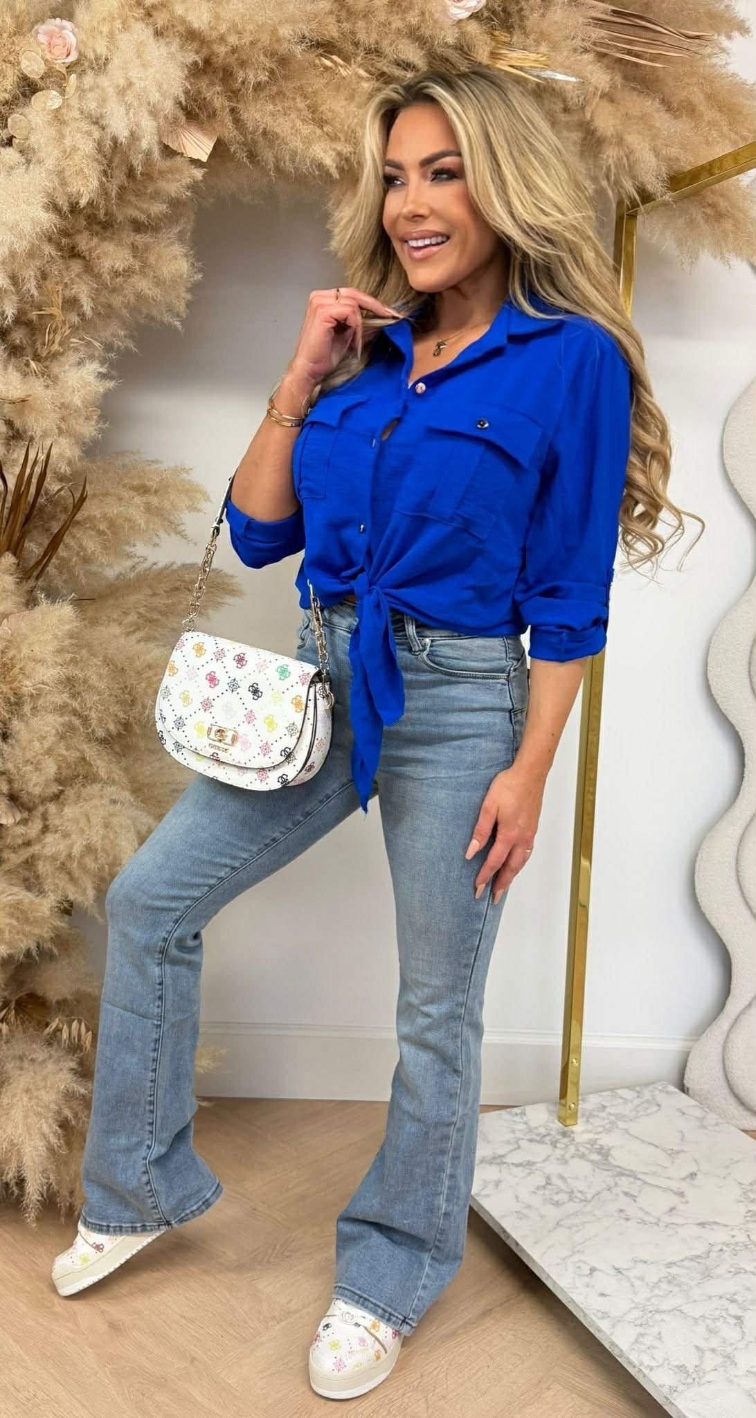 LARIS KNOOP BLOUSE KOBALT