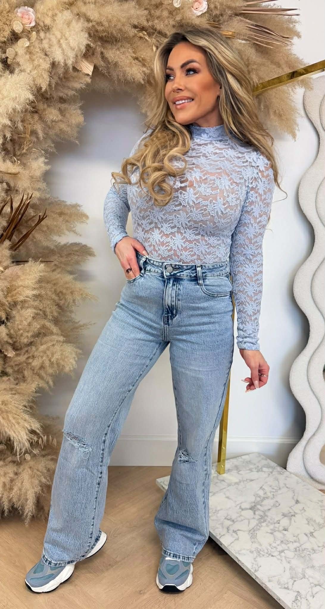 LESLEY BY SWAN LACE TOP 9883 BLAU