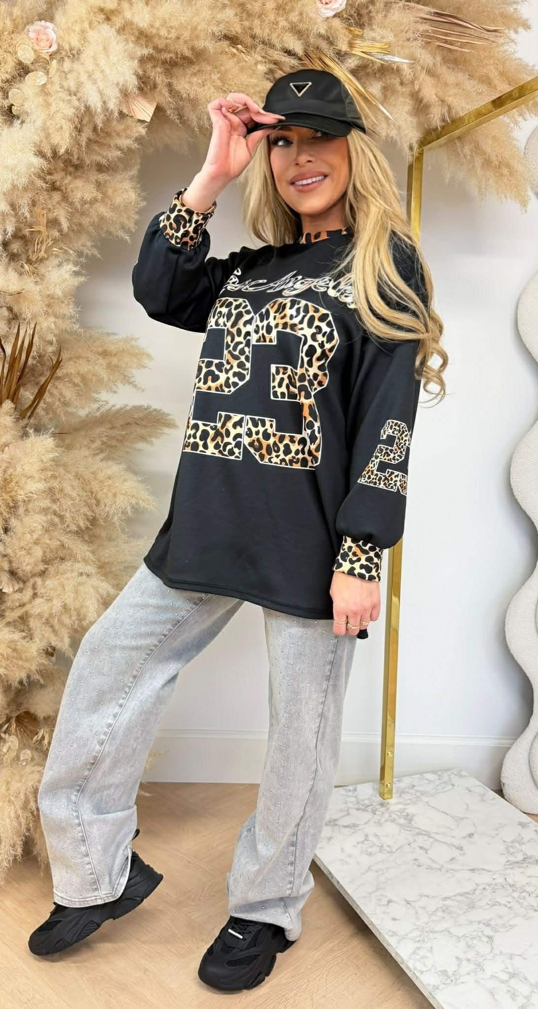 DAISY LOS ANGELES LEO TEXT SHIRT SCHWARZ