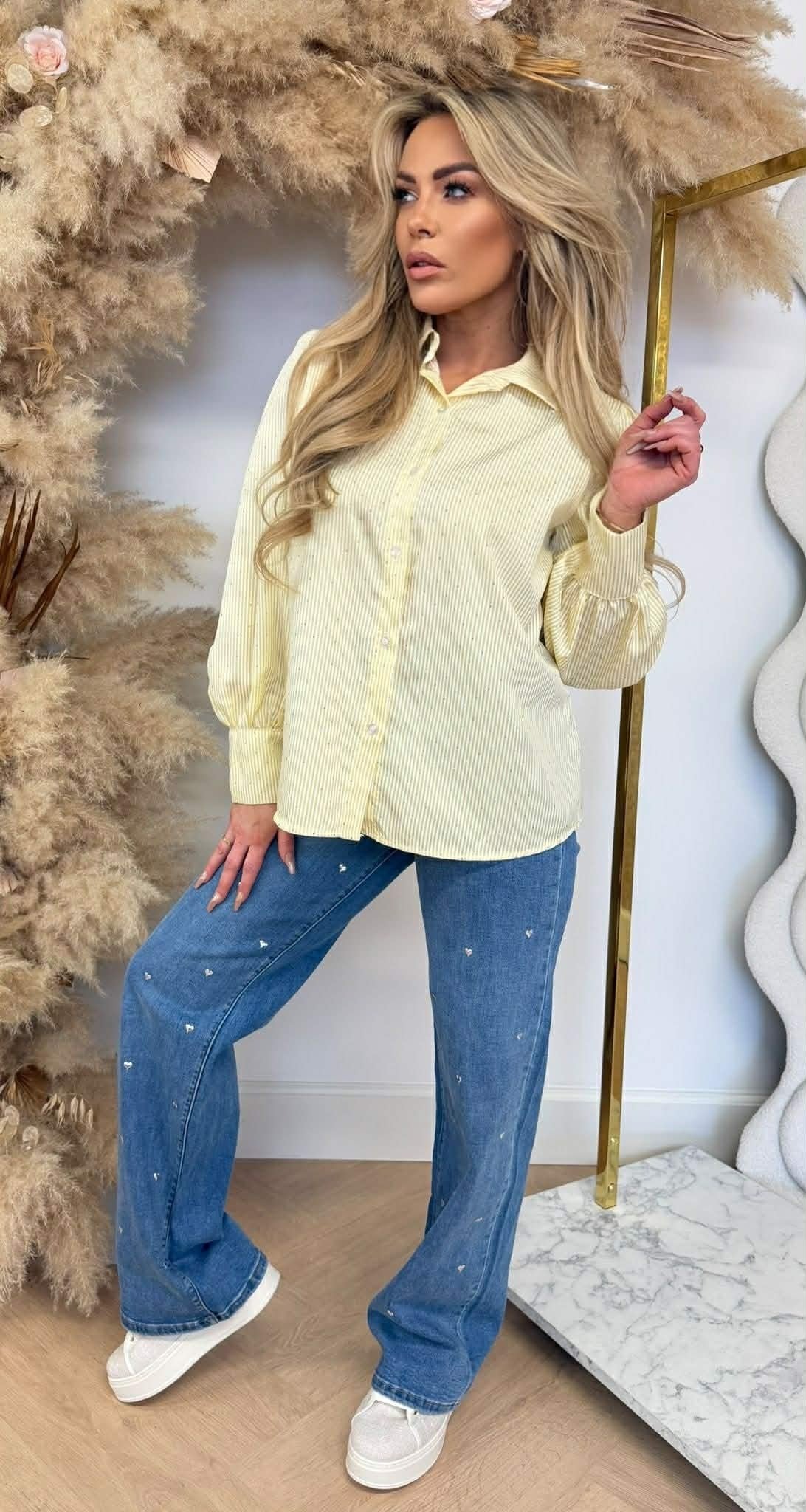 HÜBSCHE GLITZERSTREIFEN-BLUSE GELB