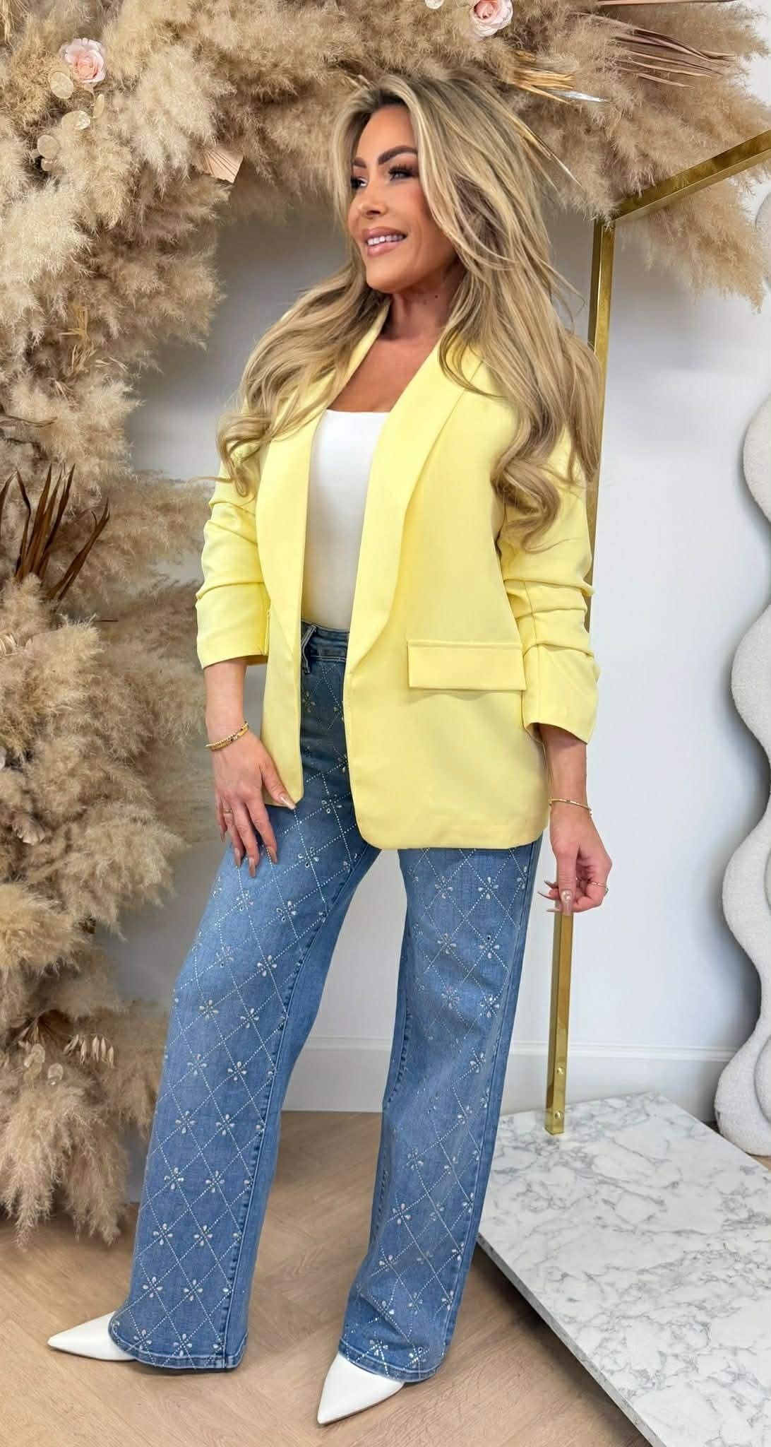 MUST-HAVE CROPPED ÄRMELBLAZER BUTTERGELB