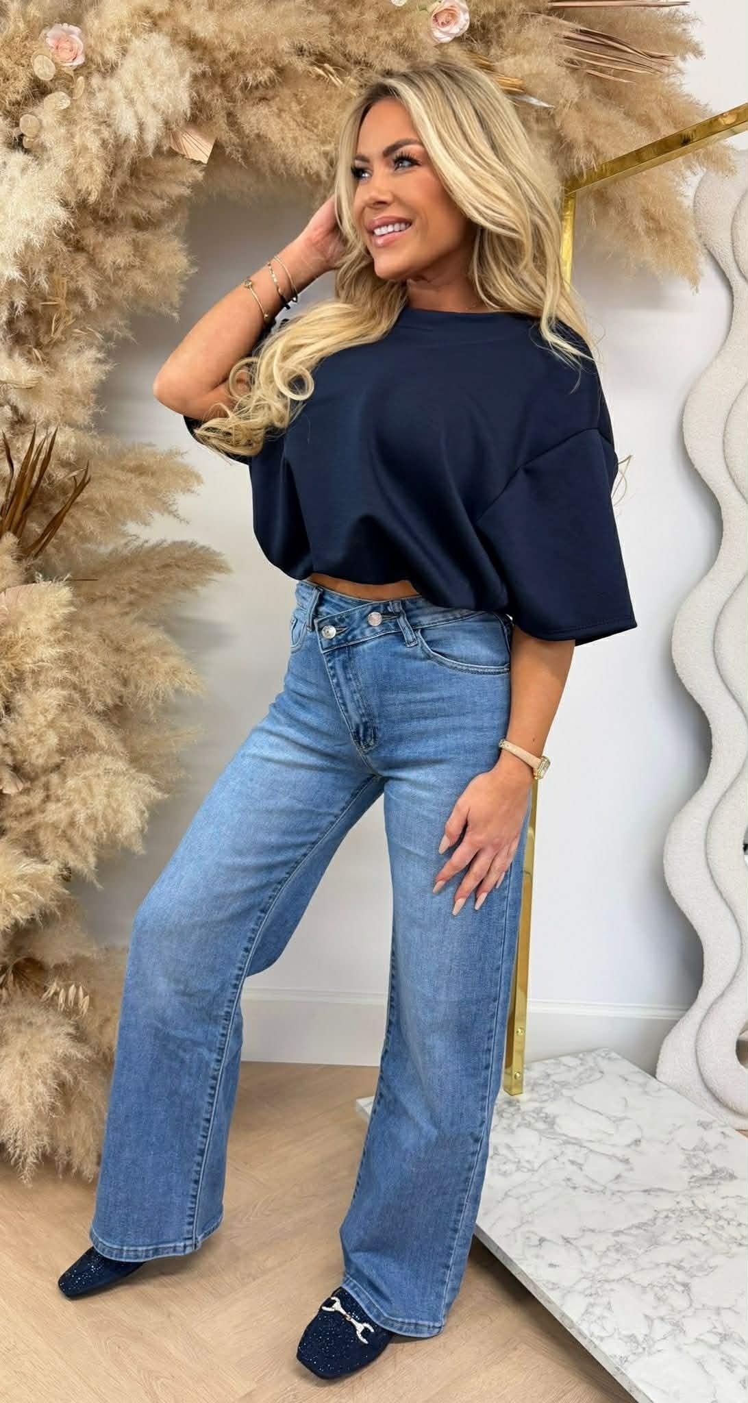 MÜFFELIGES KURZES TOP MARINEBLAU