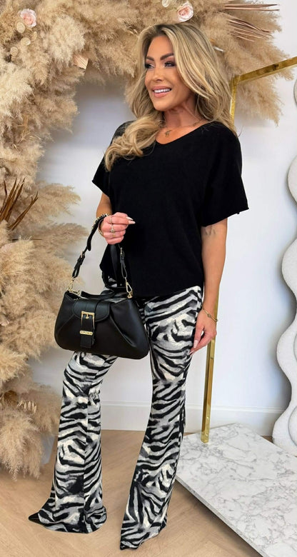NEW COLLECTION V TOP BLACK