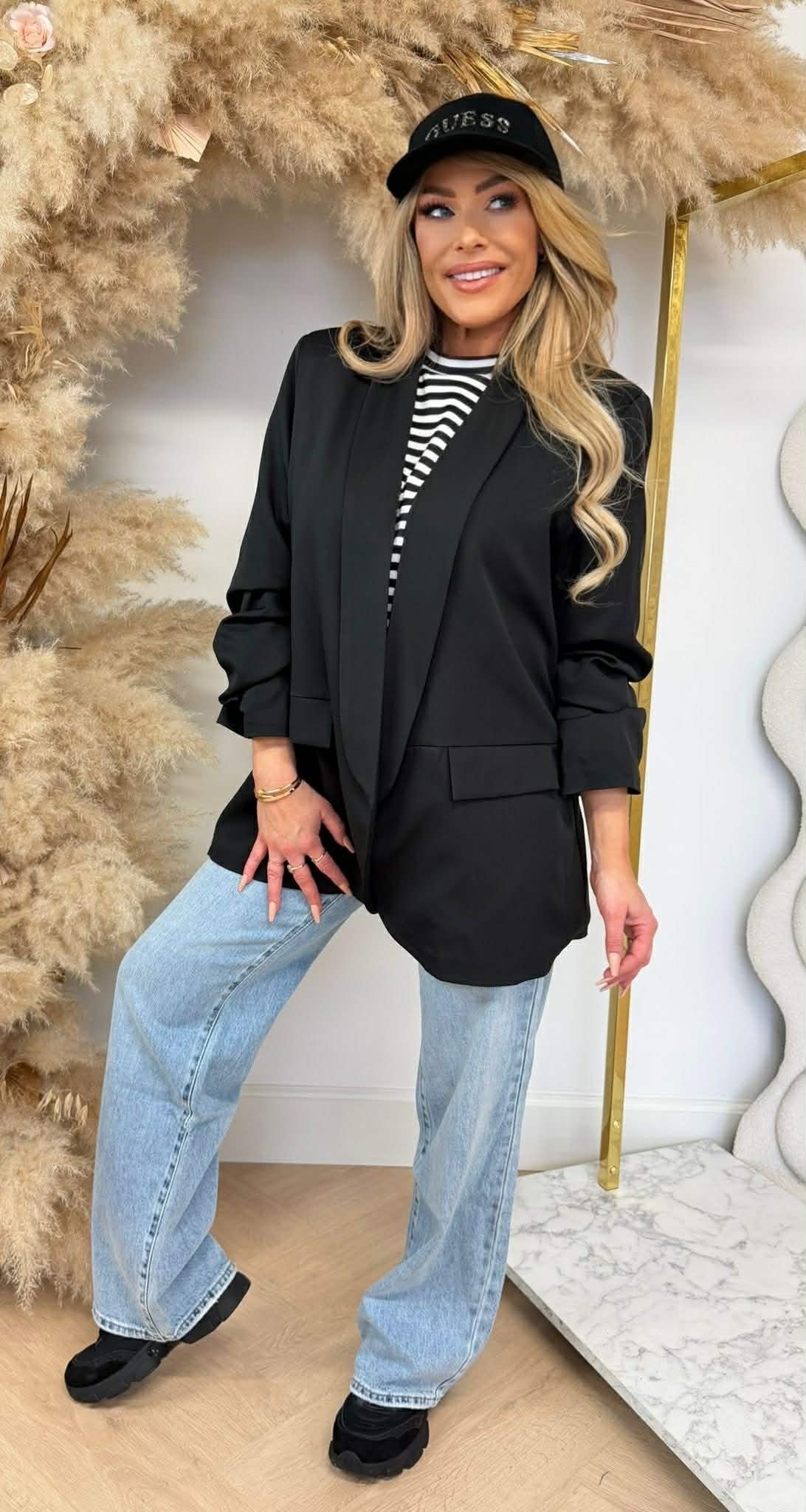 NINA OVERSIZED CROPPED ÄRMELBLAZER SCHWARZ