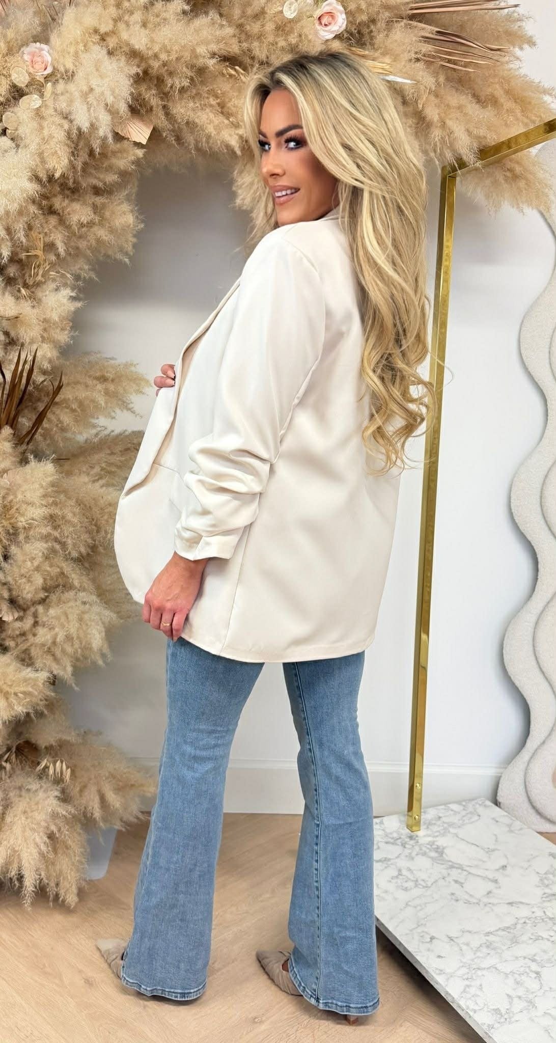 NINA OVERSIZED CROPPED ÄRMELBLAZER HELLBEIGE