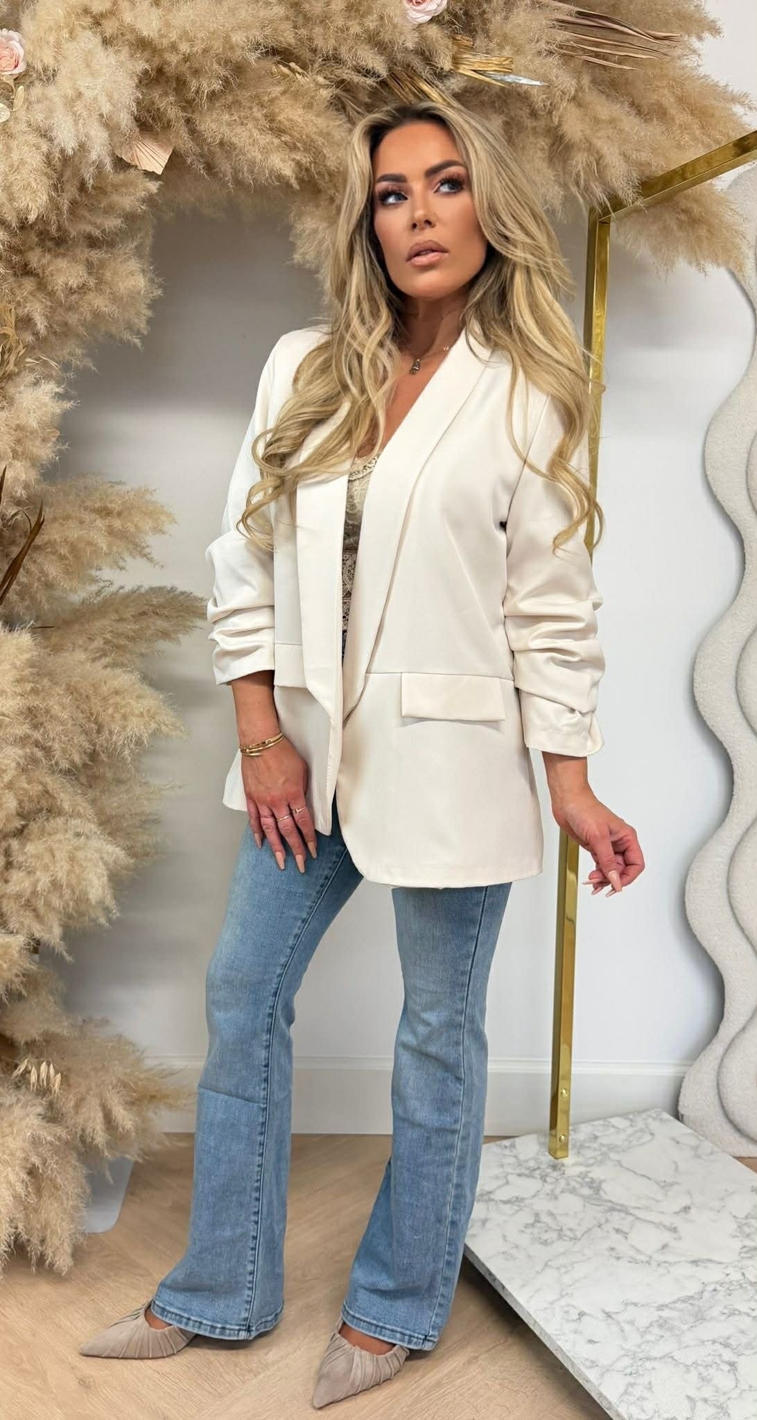 NINA OVERSIZED CROPPED ÄRMELBLAZER HELLBEIGE