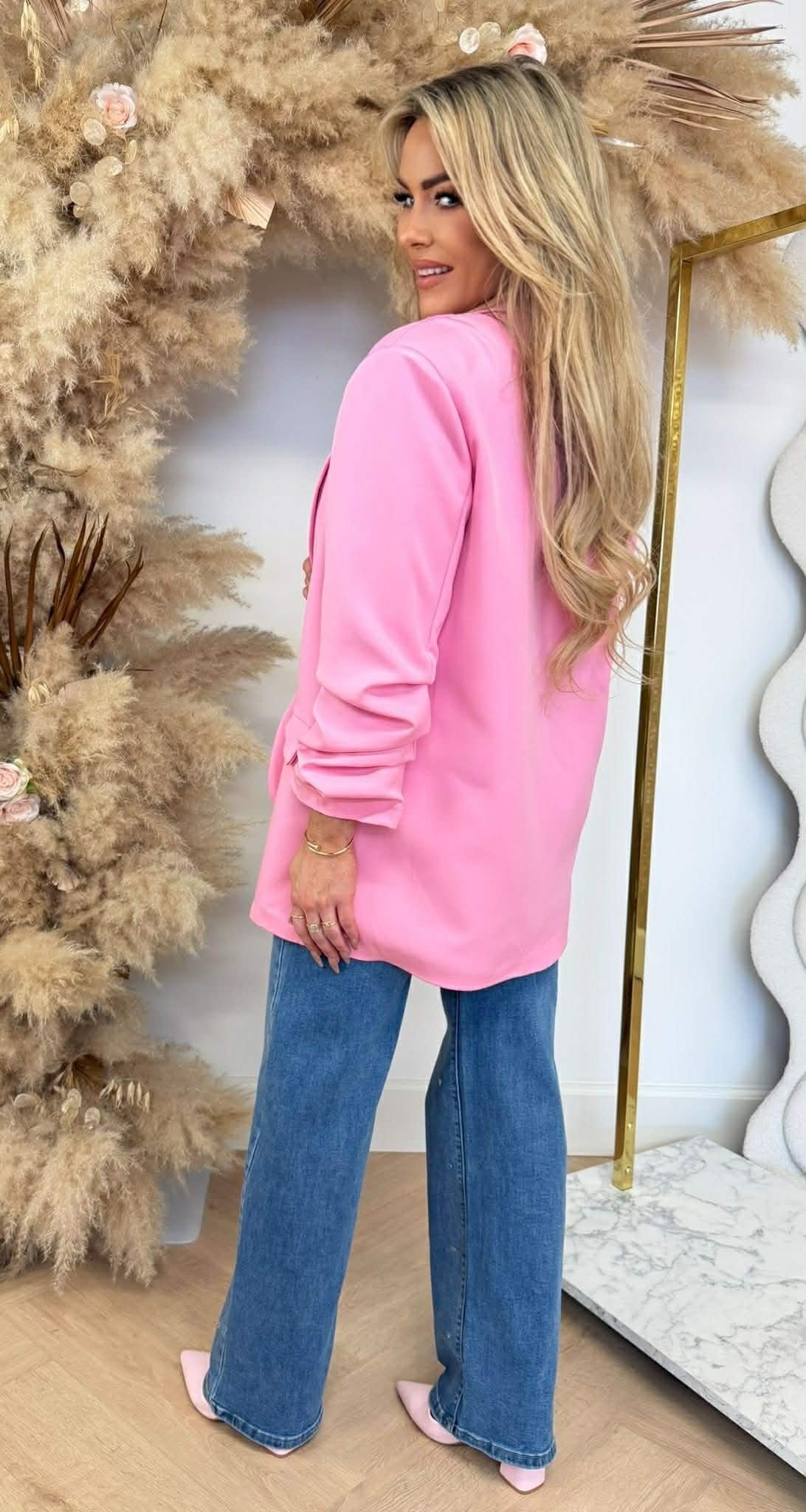 NINA OVERSIZED CROPPED MOUW BLAZER PINK
