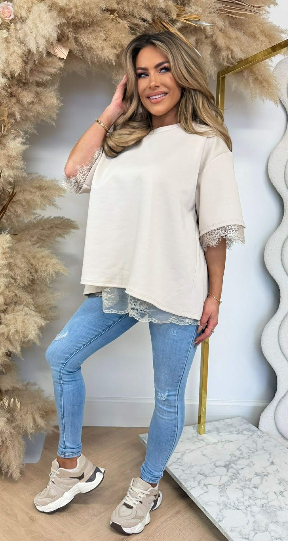 TEE DENTELLE DOS FENDU BEIGE