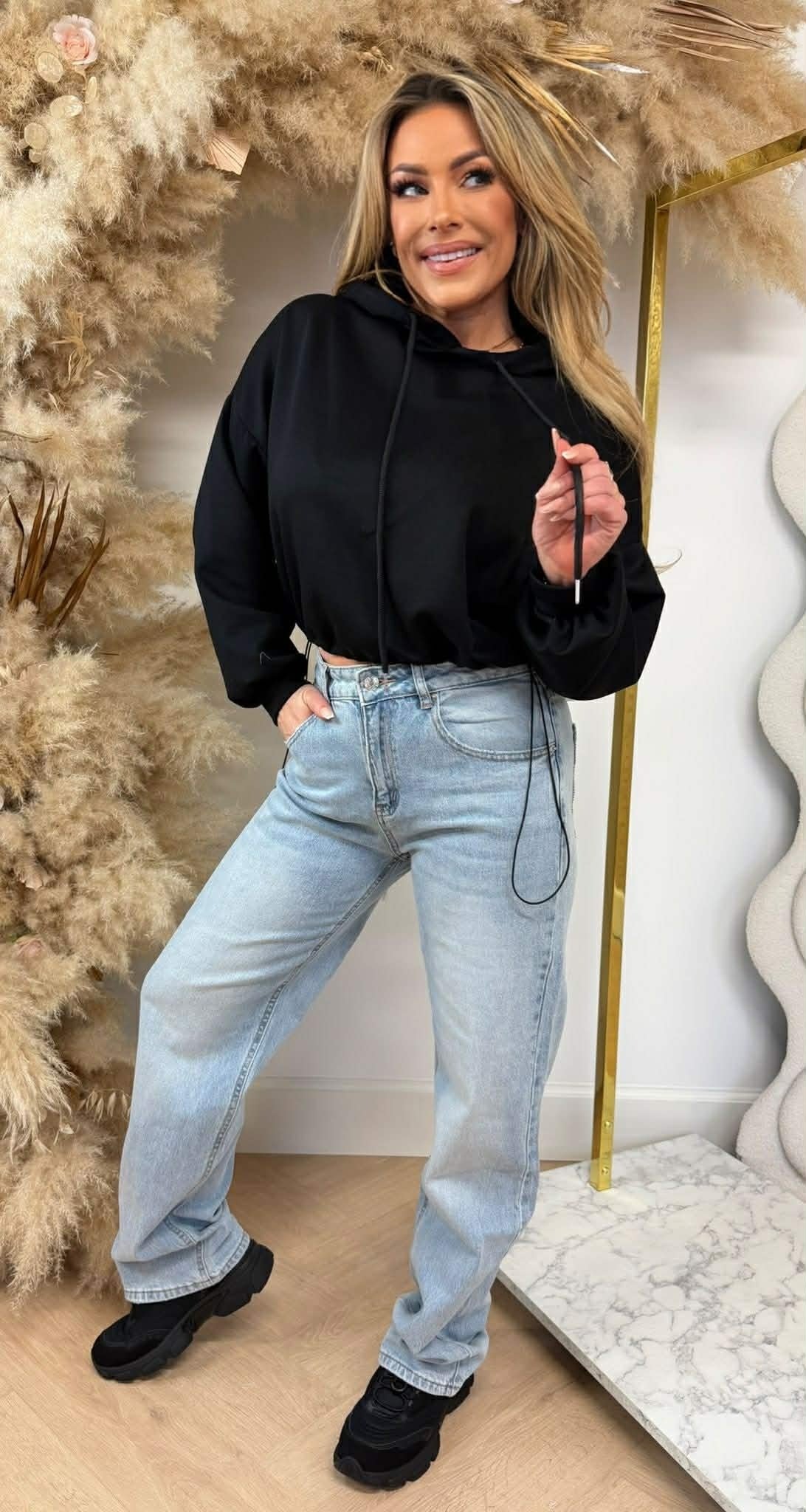 STYLE CROPPED HOODIE SCHWARZ