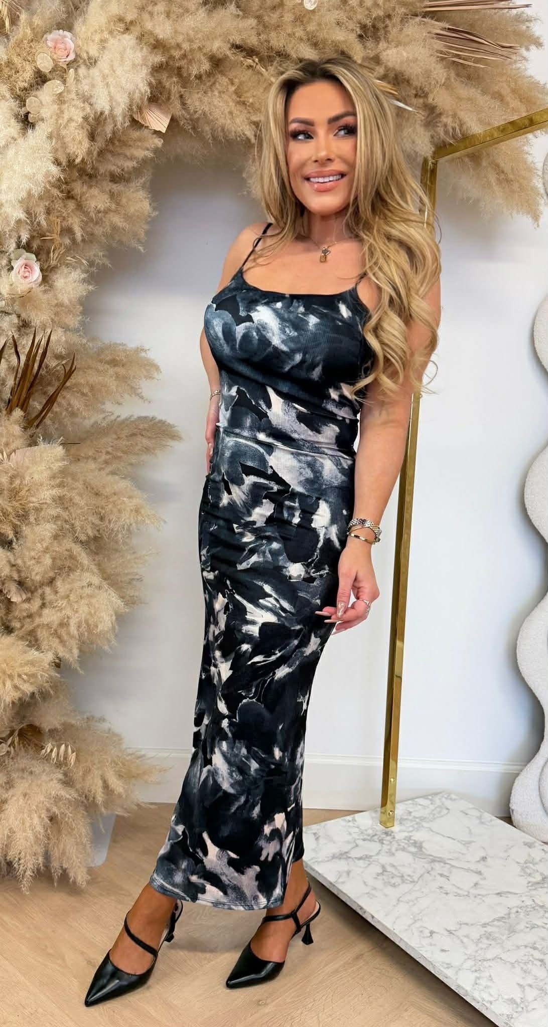 SWIRL SPAGHETTI KLEID SCHWARZ